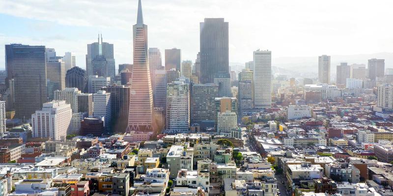 美妆80：解码当代化妆品、美妆与护肤的智慧新主张