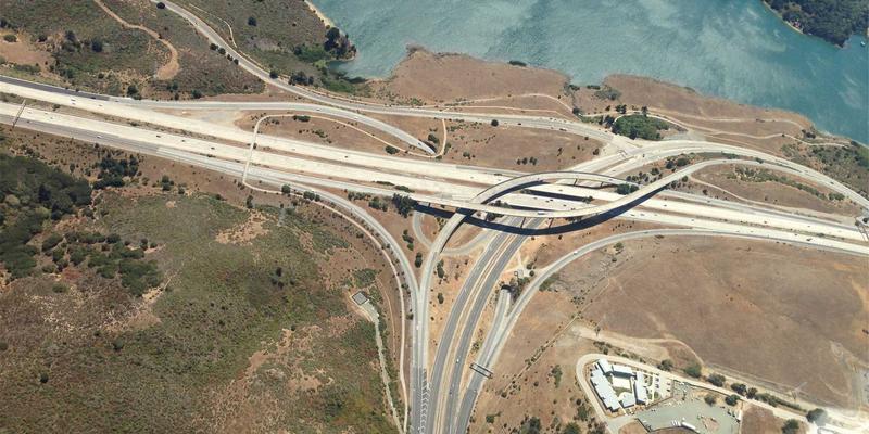 美妆98:解码当代化妆品、美妆与护肤的融合新趋势