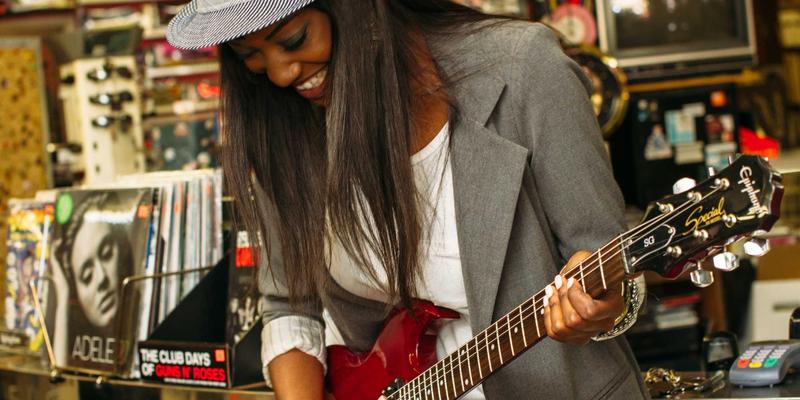 美妆护肤必修课：深度解析唇部护理，科学告别死皮唇纹，轻松打造水润嘟嘟唇